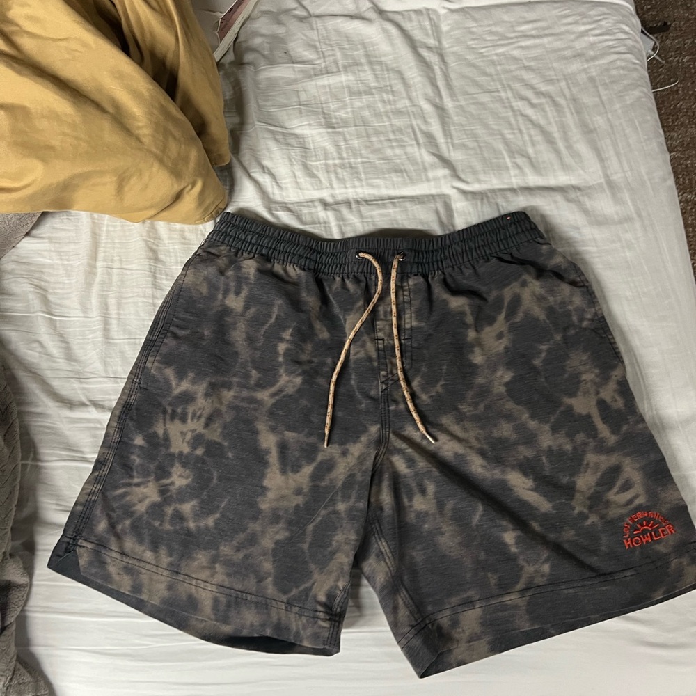 Howler bros shorts